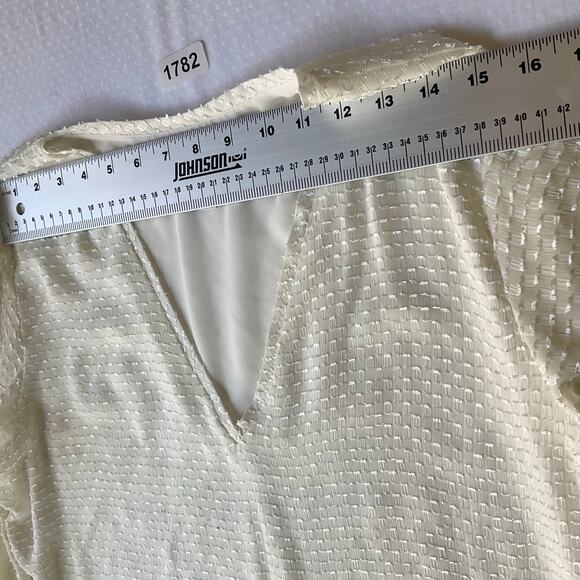 A New Day Women’s Long Sleeve V-neck Blouse size L, Glossy Cream - Picture 2 of 9